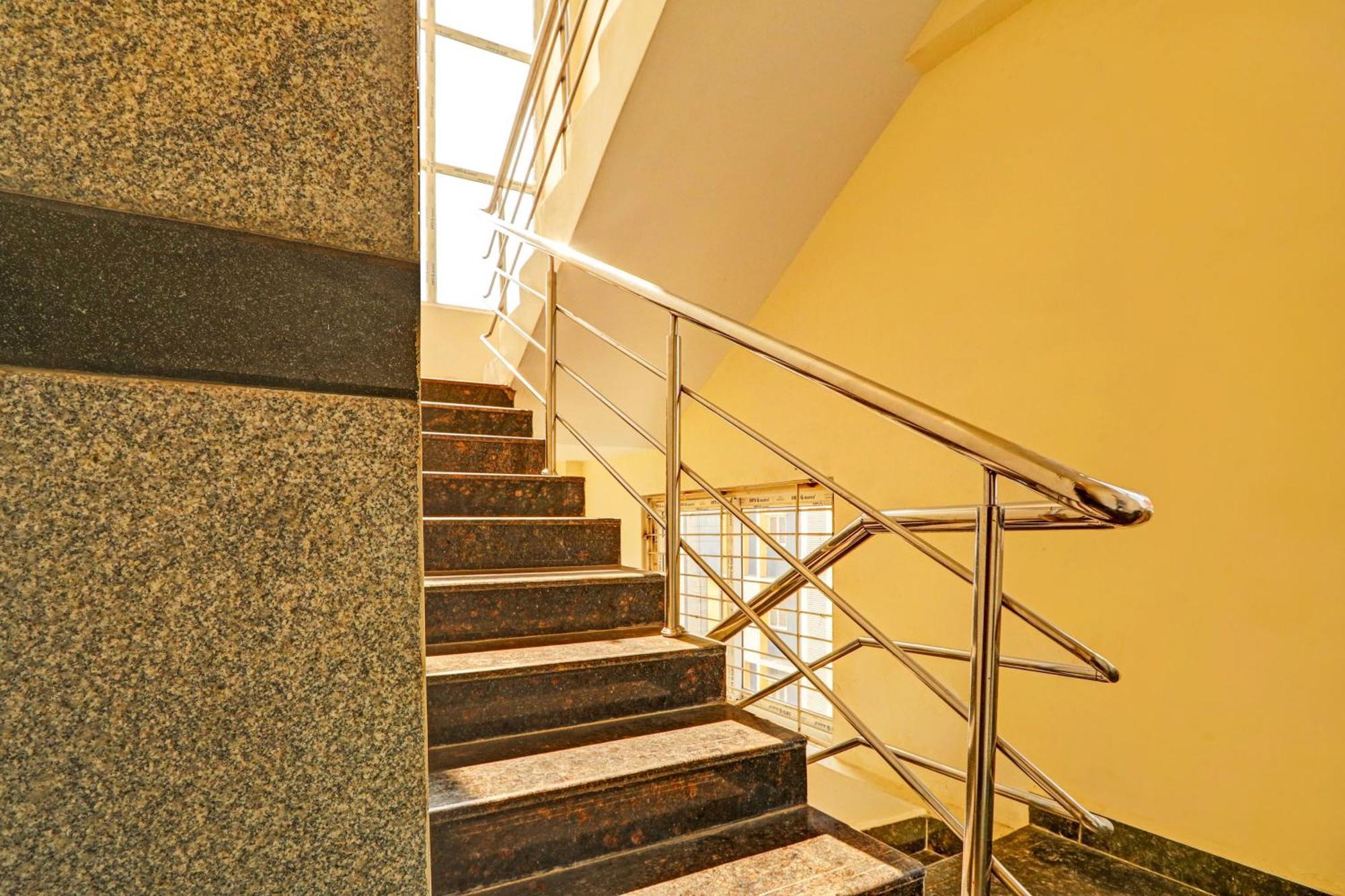 Hotel O Royal Haven Hyderabad Esterno foto